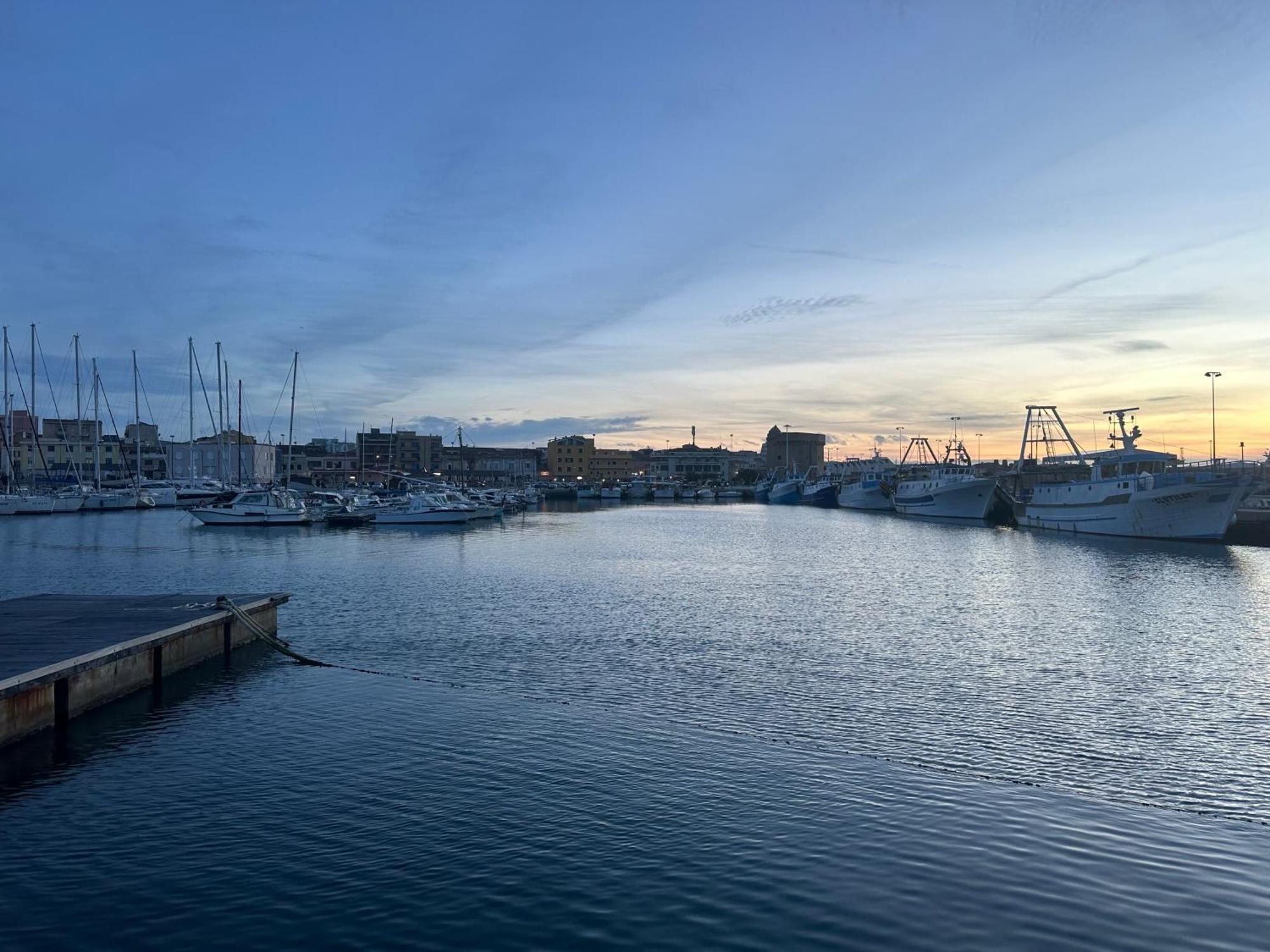 Moncici House Hotel Porto Torres Buitenkant foto