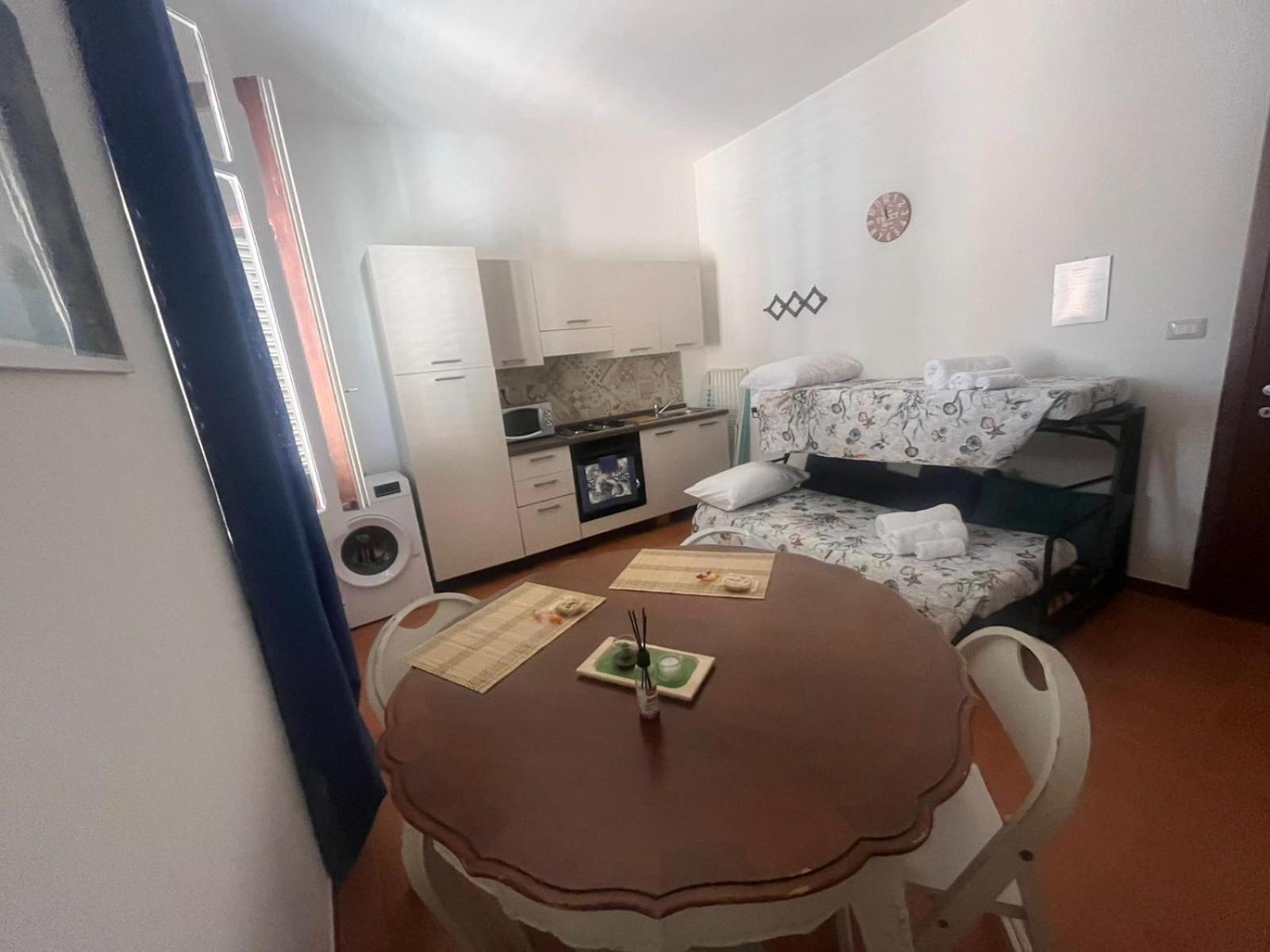 Moncici House Hotel Porto Torres Buitenkant foto