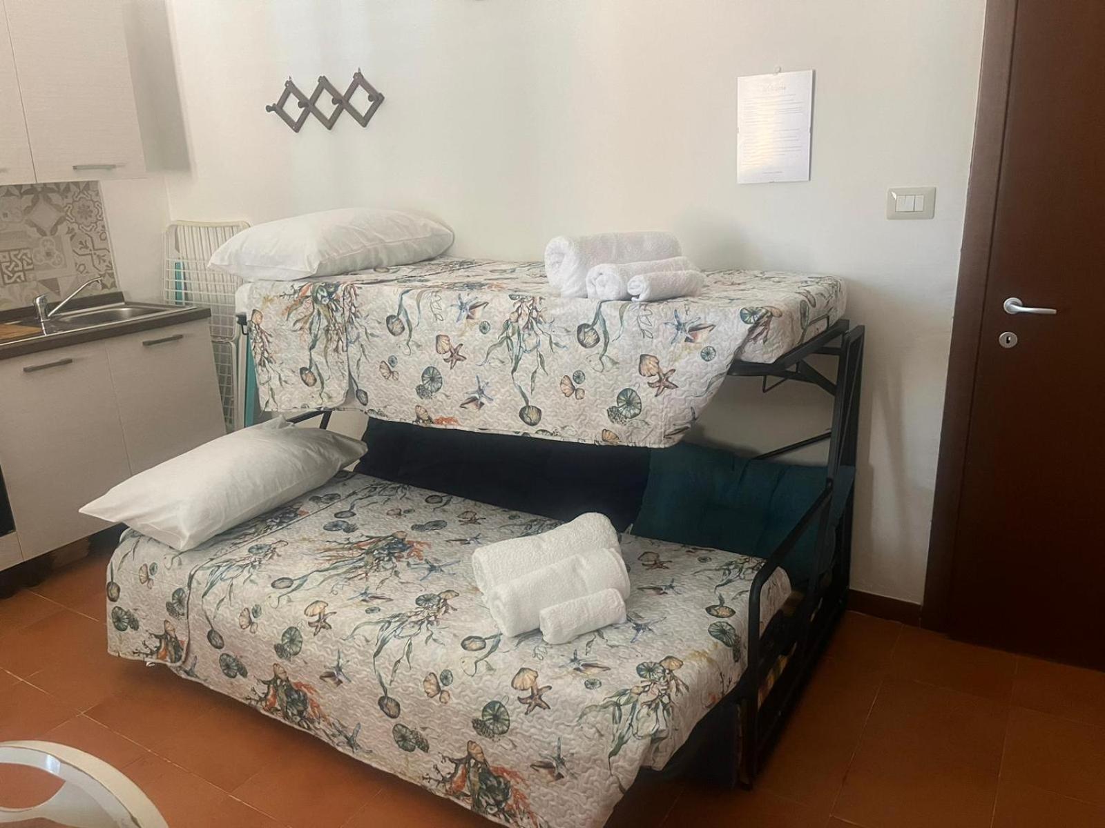 Moncici House Hotel Porto Torres Buitenkant foto