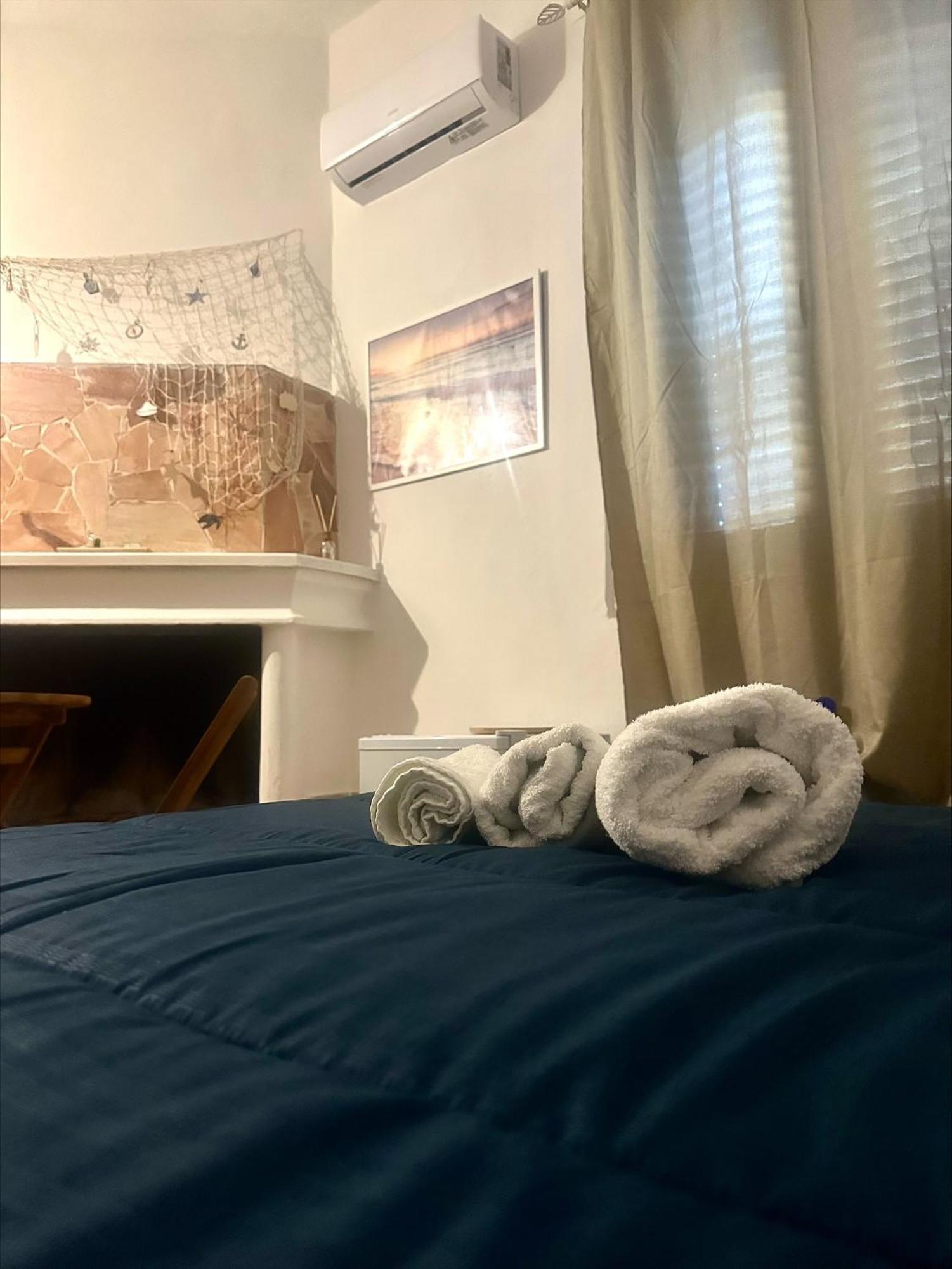Moncici House Hotel Porto Torres Buitenkant foto