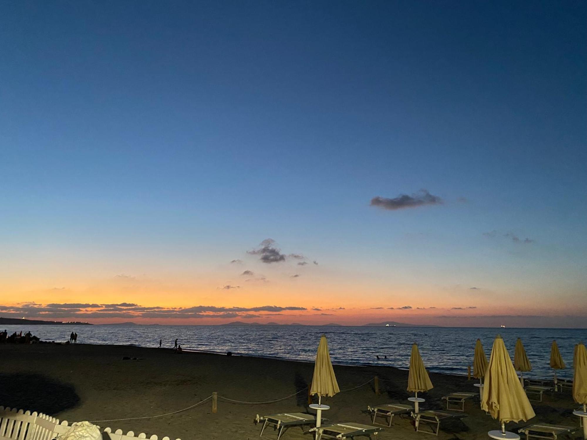 Moncici House Hotel Porto Torres Buitenkant foto